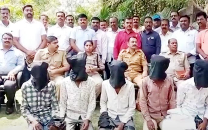 BREAKING; Rural police arrest six in Boramani robbery case | BREAKING; बोरामणी दरोडा प्रकरणातील सहा जणांना ग्रामीण पोलिसांनी केली अटक BREAKING; Rural police arrest six in Boramani robbery case | BREAKING; बोरामणी दरोडा प्रकरणातील सहा जणांना ग्रामीण पोलिसांनी केली अटक