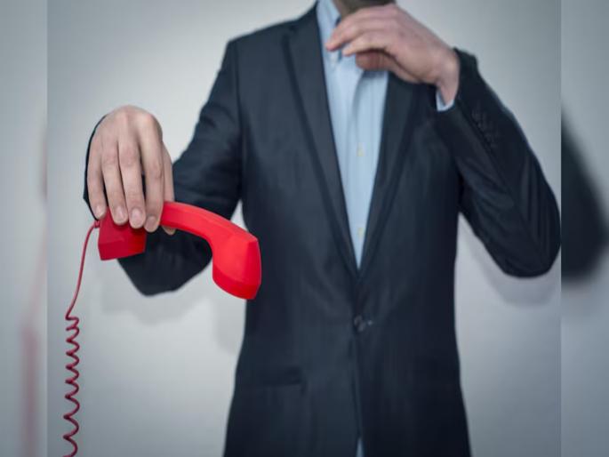 Featured Article Right to Disconnect No Boss Phone on Vacation | विशेष लेख: राइट टू डिस्कनेक्ट : सुट्टीच्या दिवशी बॉसचा फोन नको Featured Article Right to Disconnect No Boss Phone on Vacation | विशेष लेख: राइट टू डिस्कनेक्ट : सुट्टीच्या दिवशी बॉसचा फोन नको