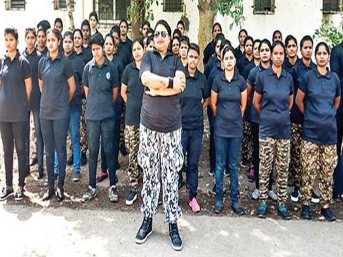 When the girls become bouncers | वस्तीतल्या मुली बाउन्सर होतात तेव्हा..