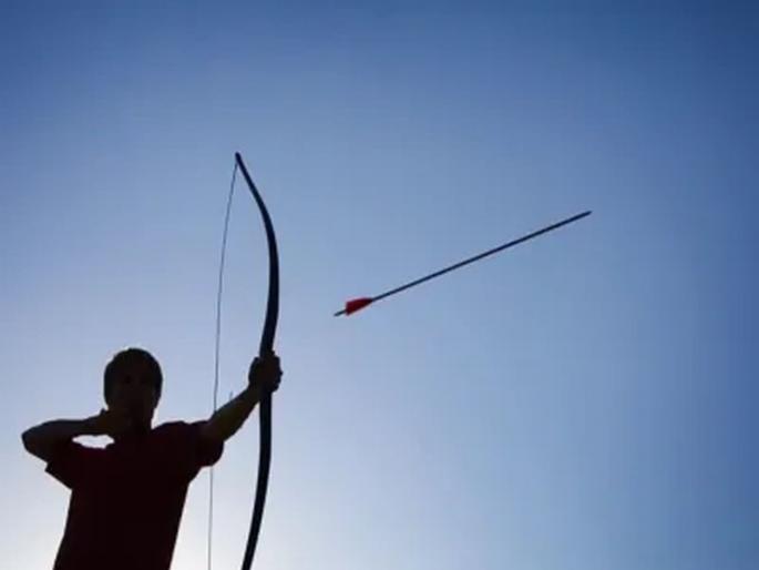 Husband took his bow, shot an arrow and took his wife's life, shocking reason revealed | पतीने धनुष्य उचलला बाण सोडला आणि पत्नीचा जीव घेतला, समोर आलं धक्कादायक कारण   Husband took his bow, shot an arrow and took his wife's life, shocking reason revealed | पतीने धनुष्य उचलला बाण सोडला आणि पत्नीचा जीव घेतला, समोर आलं धक्कादायक कारण