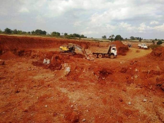 Bauxite mining to resume in Kolhapur district | कोल्हापूर जिल्ह्यात बॉक्साईट उत्खनन पुन्हा सुरू होणार, शासनाच्या हालचाली  Bauxite mining to resume in Kolhapur district | कोल्हापूर जिल्ह्यात बॉक्साईट उत्खनन पुन्हा सुरू होणार, शासनाच्या हालचाली