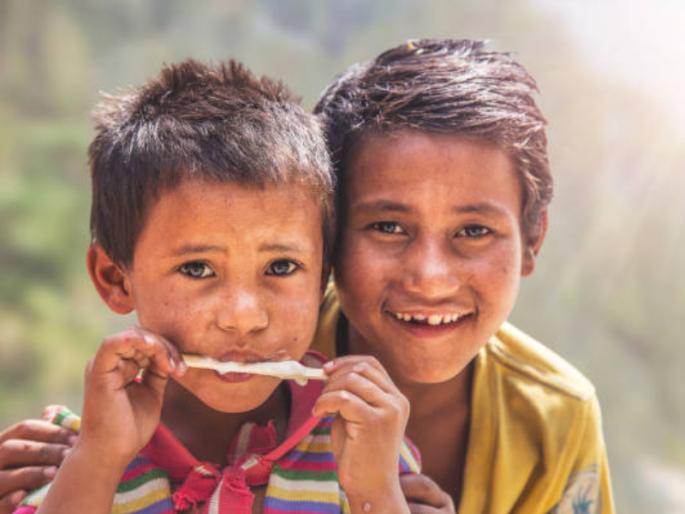 Dont judge book by its cover, it may be wrong! | कोणाच्या परिस्थितीवरून मनस्थितीचा अंदाज बांधू नका, तो चुकू शकतो! Dont judge book by its cover, it may be wrong! | कोणाच्या परिस्थितीवरून मनस्थितीचा अंदाज बांधू नका, तो चुकू शकतो!