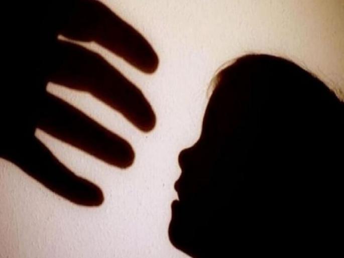 Shocking! Unnatural rape of five year old boy by 14 year old boy | ५ वर्षीय मुलगा वेदनेने विव्हळला, वडिलांना म्हणाला; १४ वर्षीय दादाने घरात नेले अन्...