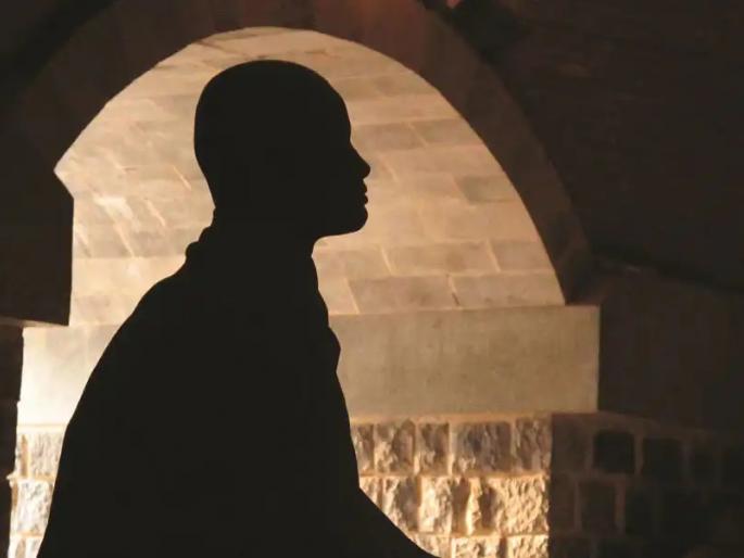 Being unmarried, avoiding women is not celibacy; Read the meaning of the scriptures! | अविवाहित राहणं, स्त्रीसंग टाळणं म्हणजेच ब्रह्मचर्य असं नाही; वाचा, शास्त्रात सांगितलेला अर्थ! Being unmarried, avoiding women is not celibacy; Read the meaning of the scriptures! | अविवाहित राहणं, स्त्रीसंग टाळणं म्हणजेच ब्रह्मचर्य असं नाही; वाचा, शास्त्रात सांगितलेला अर्थ!