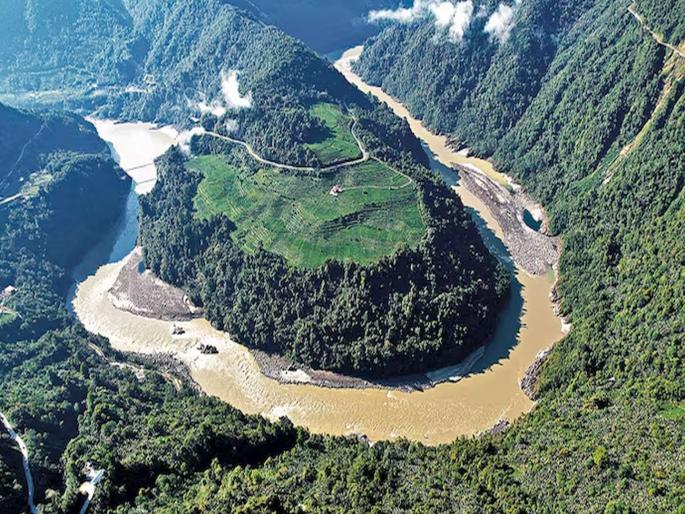 India on alert over China's largest dam; Government closely monitoring all developments related to Brahmaputra river | चीनच्या सर्वांत मोठ्या धरणाने भारत सतर्क; ब्रह्मपुत्रा नदीशी संबंधित सर्व घडामोडींवर सरकारचे बारीक लक्ष India on alert over China's largest dam; Government closely monitoring all developments related to Brahmaputra river | चीनच्या सर्वांत मोठ्या धरणाने भारत सतर्क; ब्रह्मपुत्रा नदीशी संबंधित सर्व घडामोडींवर सरकारचे बारीक लक्ष
