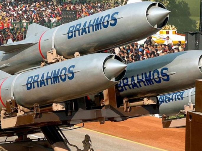powerful brahmos missile is crucial for india for many reasons | ...म्हणून 'ब्राह्मोस'ची माहिती मिळवण्यासाठी पाकिस्तानचा आटापिटा powerful brahmos missile is crucial for india for many reasons | ...म्हणून 'ब्राह्मोस'ची माहिती मिळवण्यासाठी पाकिस्तानचा आटापिटा