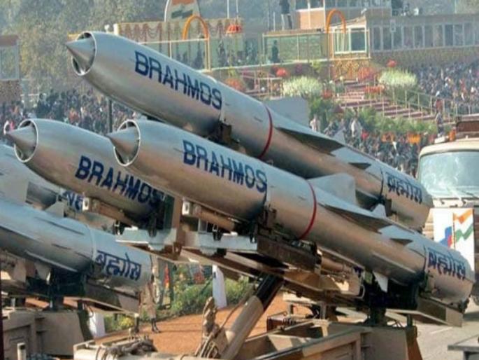 'Tejas' is more powerful due to the light weight Brahmos | हलक्या वजनाच्या ब्रह्मोसमुळे ‘तेजस’ अधिक शक्तिमान 'Tejas' is more powerful due to the light weight Brahmos | हलक्या वजनाच्या ब्रह्मोसमुळे ‘तेजस’ अधिक शक्तिमान
