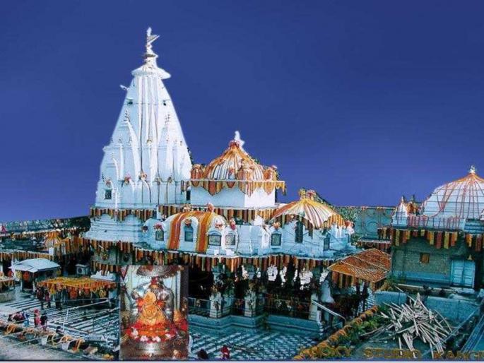 Shaktipeeth Shri Bajreshwari Devi Temple, Kangra Himachan Pradesh | अनेक रहस्यांनी भरलेले आहे हिमाचल प्रदेशातील 'हे' मंदिर, देवीला दिला जातो 'या' पदार्थाचा लेप