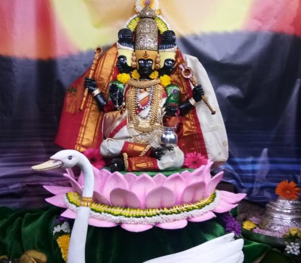 Navratri Kolhapur: On the 2nd Floor of the Shardi Navaratri, as the Ambabai Brahamini Devi | Navratri कोल्हापूर : शारदीय नवरात्रौत्सवाच्या दुसऱ्या माळेला अंबाबाई ब्राम्ही देवीच्या रुपात