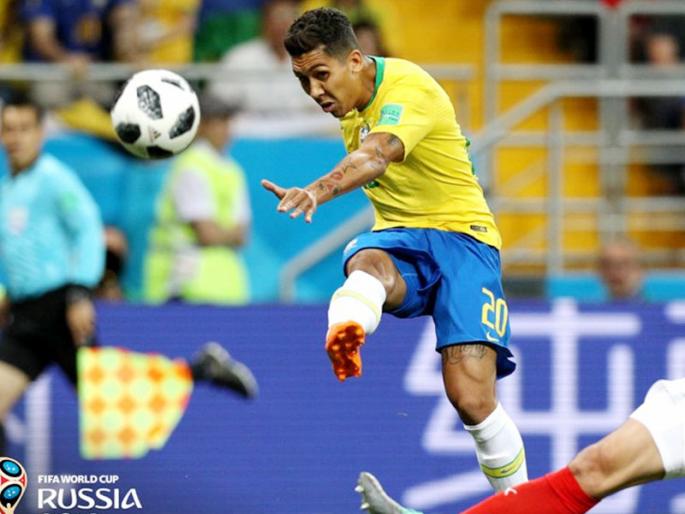 Fifa World Cup 2018: switzerland trapped neymar when coutinho striked for a goal | Fifa World Cup 2018: ब्राझीलसाठी कोटिन्होनं गोल केला, तेव्हा नेमार कुठे होता बघा! Fifa World Cup 2018: switzerland trapped neymar when coutinho striked for a goal | Fifa World Cup 2018: ब्राझीलसाठी कोटिन्होनं गोल केला, तेव्हा नेमार कुठे होता बघा!