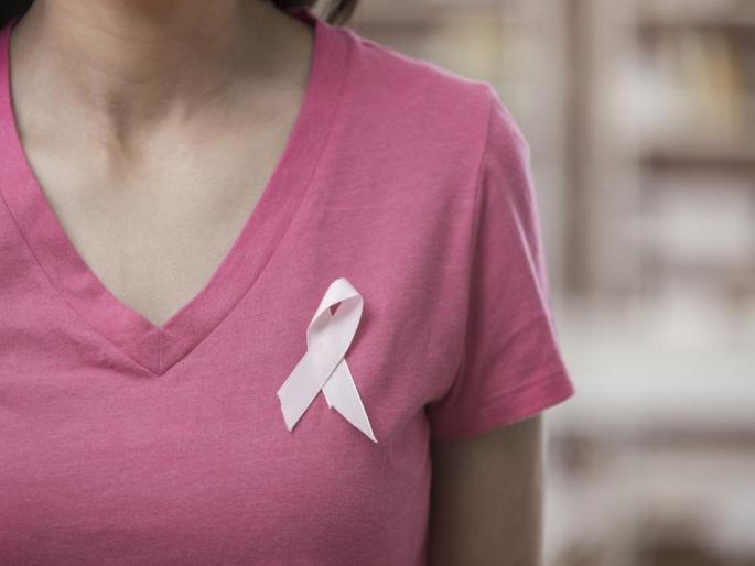 Eat these foods to reduce the risk of breast cancer | ब्रेस्ट कॅन्सरपासून बचाव करतात 'हे' सुपरफूड्स; जाणून घ्या फायदे Eat these foods to reduce the risk of breast cancer | ब्रेस्ट कॅन्सरपासून बचाव करतात 'हे' सुपरफूड्स; जाणून घ्या फायदे