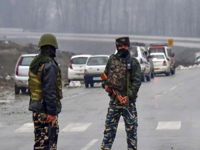 Pulwama Attack: Creating a Social Media Warrior, Brigadier Netizens Young People's Advice | Pulwama Attack : 'सोशल मीडिया वॉरिअर बना', ब्रिगेडीअरचा नेटीझन्स सल्ला