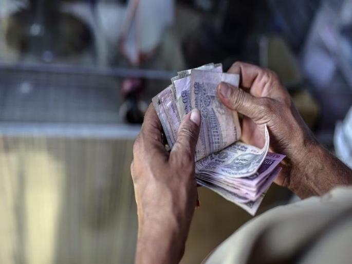 The doctor demanded a ransom of seven lakhs from the Sand Ghat driver | वाळूघाट चालकाकडून डाॅक्टरने मागितली सात लाखांची खंडणी The doctor demanded a ransom of seven lakhs from the Sand Ghat driver | वाळूघाट चालकाकडून डाॅक्टरने मागितली सात लाखांची खंडणी