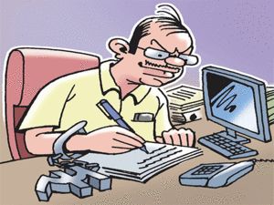 four year old child was given 104 years in birth certificate for not giving bribe in bareilly | Birth Certificate साठी लाच दिली नाही म्हणून अधिकाऱ्यानं 4 वर्षांच्या मुलाचं वय लिहिलं 104 वर्षे... four year old child was given 104 years in birth certificate for not giving bribe in bareilly | Birth Certificate साठी लाच दिली नाही म्हणून अधिकाऱ्यानं 4 वर्षांच्या मुलाचं वय लिहिलं 104 वर्षे...