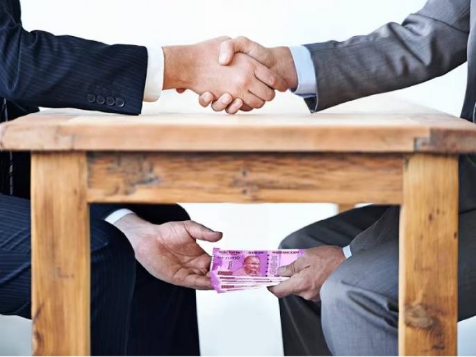 These offices took the most bribe as per Information from Central Vigilance Commission report | या कार्यालयांनी घेतली सर्वाधिक ‘चिरीमिरी’; केंद्रीय दक्षता आयोगाच्या अहवालातील माहिती These offices took the most bribe as per Information from Central Vigilance Commission report | या कार्यालयांनी घेतली सर्वाधिक ‘चिरीमिरी’; केंद्रीय दक्षता आयोगाच्या अहवालातील माहिती