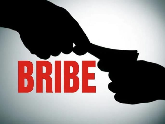 Along with men, female officers are also in the forefront of bribery; How many women are involved in 13 crimes in Sangli district in a year | लाचखोरीत पुरुषांच्याबरोबरीने महिला अधिकारीही आघाडीवर; सांगली जिल्ह्यात वर्षभरात १३ गुन्ह्यांमध्ये महिला किती.. Along with men, female officers are also in the forefront of bribery; How many women are involved in 13 crimes in Sangli district in a year | लाचखोरीत पुरुषांच्याबरोबरीने महिला अधिकारीही आघाडीवर; सांगली जिल्ह्यात वर्षभरात १३ गुन्ह्यांमध्ये महिला किती..