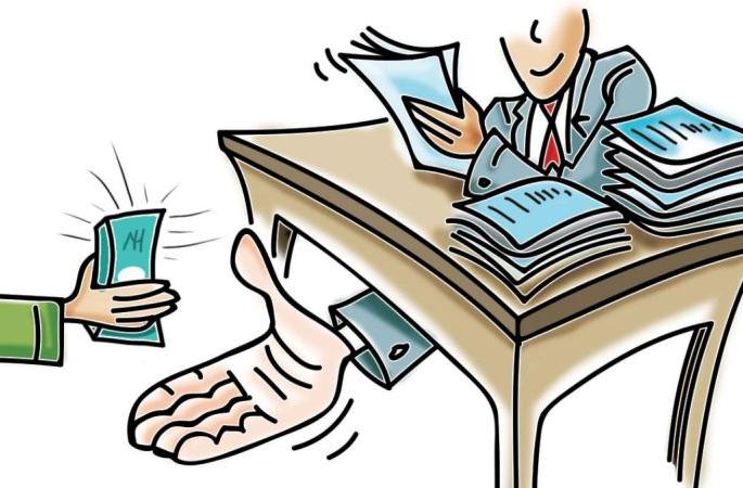 In Gadchiroli, two forest range officers took a bribe of Rs 1.75 lakh | गडचिरोलीत दोन वन परिक्षेत्र अधिकाऱ्यांनी घेतली १.७५ लाखांची लाच