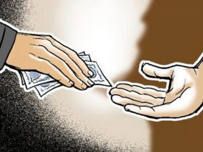 Assistant Fisheries Business Development Officer arested while accepting the bribe of 500 pounds | साडेपाच हजाराची लाच स्विकारताना सहायक मत्स्य व्यवसाय विकास अधिकारी जेरबंद Assistant Fisheries Business Development Officer arested while accepting the bribe of 500 pounds | साडेपाच हजाराची लाच स्विकारताना सहायक मत्स्य व्यवसाय विकास अधिकारी जेरबंद