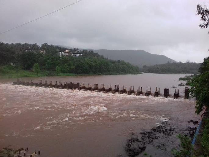 Jagbudi Bridge, traffic stop again, Mumbai-Goa highway stop | जगबुडी पुलावरुन पुन्हा वाहतूक बंद, मुंबई-गोवा महामार्ग ठप्प Jagbudi Bridge, traffic stop again, Mumbai-Goa highway stop | जगबुडी पुलावरुन पुन्हा वाहतूक बंद, मुंबई-गोवा महामार्ग ठप्प