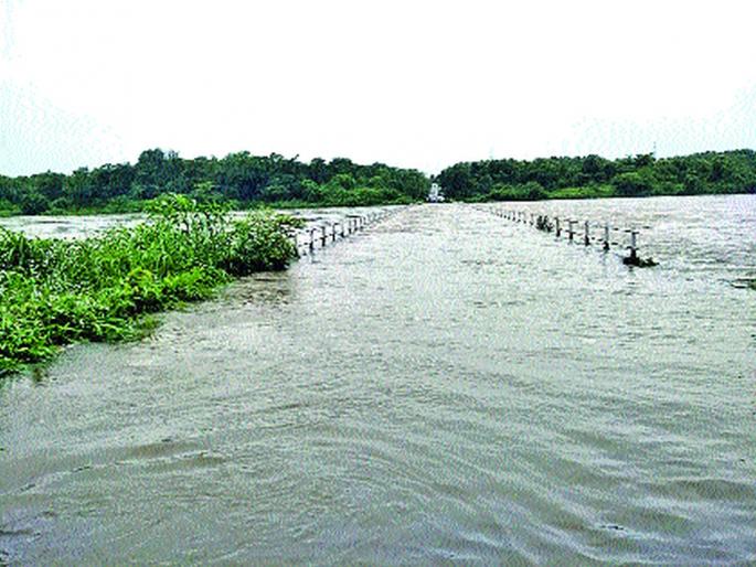 Shravan showers fell in the district, 156 mm rain fell in Barvi dam | जिल्ह्यात श्रावण सरी बरसल्या, बारवी धरणात १५६ मिमी पाऊस Shravan showers fell in the district, 156 mm rain fell in Barvi dam | जिल्ह्यात श्रावण सरी बरसल्या, बारवी धरणात १५६ मिमी पाऊस