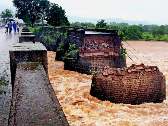 Structural audit of 2900 bridges in the state, complete 1123 bridge repair programs | राज्यातील २९०० पुलांचे स्ट्रक्चरल आॅडिट पूर्ण, ११२३ पुलांची तातडीने दुरुस्ती करण्याचा कालबद्ध कार्यक्रम Structural audit of 2900 bridges in the state, complete 1123 bridge repair programs | राज्यातील २९०० पुलांचे स्ट्रक्चरल आॅडिट पूर्ण, ११२३ पुलांची तातडीने दुरुस्ती करण्याचा कालबद्ध कार्यक्रम