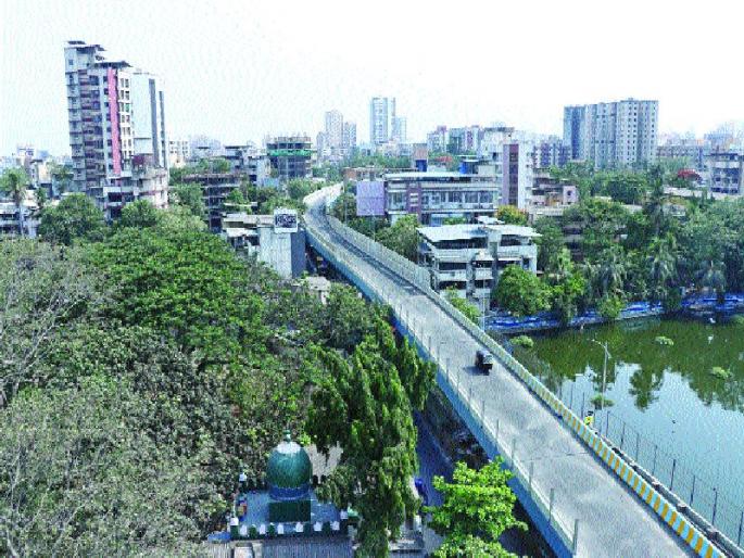  Close to heavy traffic on Kalamb-Marke Wadi road bridge | कळंब-मार्केवाडी रस्त्यावरील पूल जड वाहतुकीस बंद