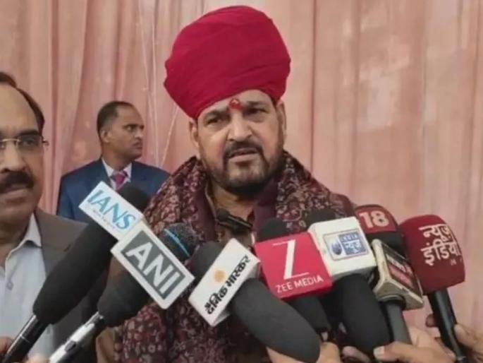Uttar pradesh brijbhushan sharan singh said asaduddin owaisi ancestors were hindu was born into a brahmin family | "असदुद्दीन ओवेसींचे पूर्वज हिंदू होते, ब्राह्मण कुटुंबात झाला होता जन्म" बृजभूषण शरण सिंह यांचा दावा 
