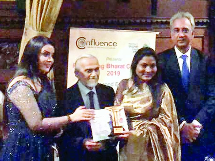Acolyte Lecky is proud of the Parliament of England | अकोल्याच्या लेकीचा इंग्लंडच्या संसदेत गौरव Acolyte Lecky is proud of the Parliament of England | अकोल्याच्या लेकीचा इंग्लंडच्या संसदेत गौरव