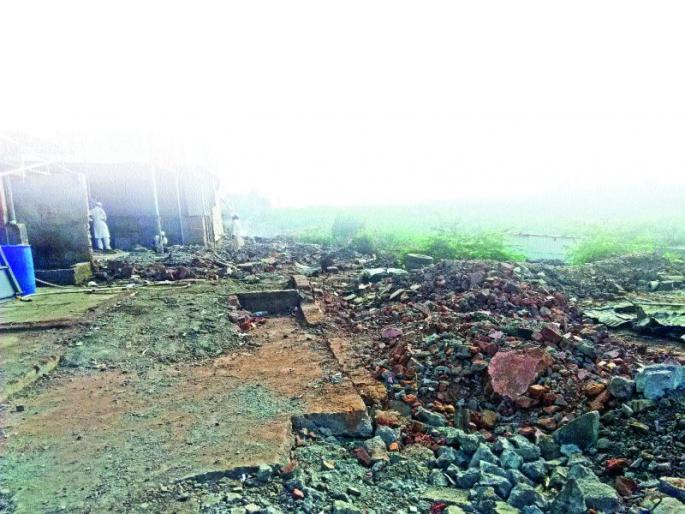 Action on encroachment in Baramati | बारामतीत अतिक्रमणांवर कारवाई