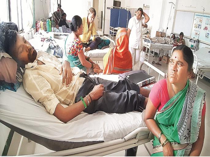 sister strives to protect her brother's health | राखी बांधण्याची वेळ व भाऊ रुग्णालयात; भावाच्या आरोग्य रक्षणासाठी बहिणीची धडपड sister strives to protect her brother's health | राखी बांधण्याची वेळ व भाऊ रुग्णालयात; भावाच्या आरोग्य रक्षणासाठी बहिणीची धडपड