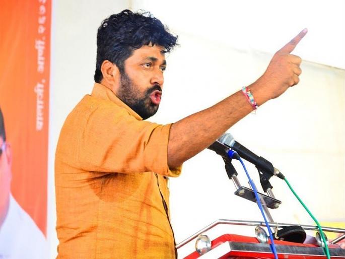 'Keep your city calm, donate blood and fill out a candidate by bacchu kadu | 'आपलं शहर शांत ठेवुया, रक्तदान करुन उमेदवारी अर्ज भरणार बच्चू कडू 'Keep your city calm, donate blood and fill out a candidate by bacchu kadu | 'आपलं शहर शांत ठेवुया, रक्तदान करुन उमेदवारी अर्ज भरणार बच्चू कडू