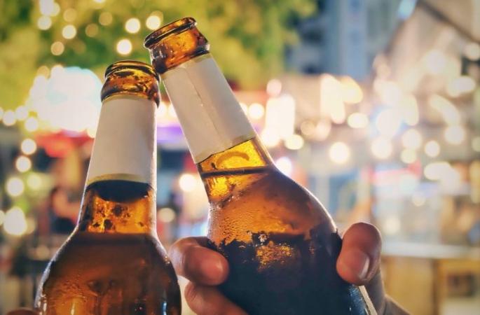 adarsh bar was crowded with 31 barbarians, including 20 customers; After taking action, the Koparkhairane police gave a bang | २० ग्राहकांसह ३१ बारबालांनी गजबजला होता ‘आदर्श’ बार; कारवाई करून कोपरखैरणे पोलिसांनी दिला दणका adarsh bar was crowded with 31 barbarians, including 20 customers; After taking action, the Koparkhairane police gave a bang | २० ग्राहकांसह ३१ बारबालांनी गजबजला होता ‘आदर्श’ बार; कारवाई करून कोपरखैरणे पोलिसांनी दिला दणका