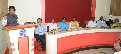 Opportunity criteria should be followed to meet the need for change | गरजेनुसार बदलाची संधी हवी, अंतराचे निकष पाळावेत Opportunity criteria should be followed to meet the need for change | गरजेनुसार बदलाची संधी हवी, अंतराचे निकष पाळावेत