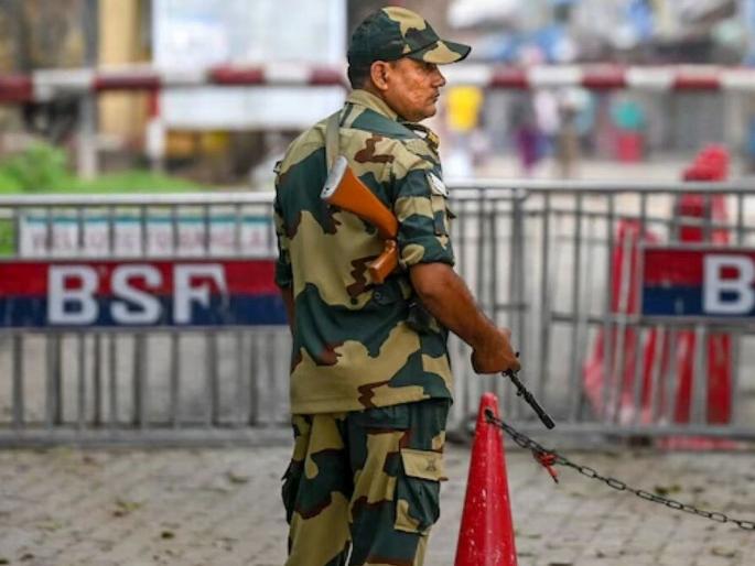 BSF increases security on India-Bangladesh border; 'Operation Alert' begins | बीएसएफने भारत-बांगलादेश सीमेवर सुरक्षा वाढविली; 'ऑपरेशन  अलर्ट'ला सुरुवात BSF increases security on India-Bangladesh border; 'Operation Alert' begins | बीएसएफने भारत-बांगलादेश सीमेवर सुरक्षा वाढविली; 'ऑपरेशन  अलर्ट'ला सुरुवात