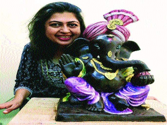 Production of chocolate Ganpati for eco-friendly Ganeshotsav | पर्यावरणपूरक गणेशोत्सवासाठी चॉकलेटच्या गणपतीची निर्मिती Production of chocolate Ganpati for eco-friendly Ganeshotsav | पर्यावरणपूरक गणेशोत्सवासाठी चॉकलेटच्या गणपतीची निर्मिती