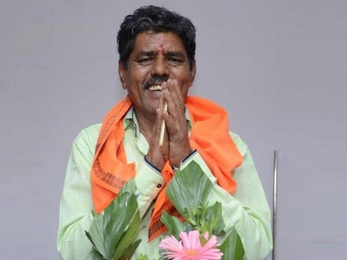 She is called Pushpatai who defeated my own daughter, Bhaskar Pere Patil's daughter ... | ती माझीच मुलगी, भास्कर पेरे पाटलांच्या मुलीचा पराभव करणाऱ्या पुष्पाताई म्हणतात... She is called Pushpatai who defeated my own daughter, Bhaskar Pere Patil's daughter ... | ती माझीच मुलगी, भास्कर पेरे पाटलांच्या मुलीचा पराभव करणाऱ्या पुष्पाताई म्हणतात...