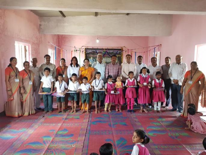 A daring surrender venture gives direction to society | एक दुर्वा समर्पणाची उपक्रम समाजाला दिशा देणारा A daring surrender venture gives direction to society | एक दुर्वा समर्पणाची उपक्रम समाजाला दिशा देणारा