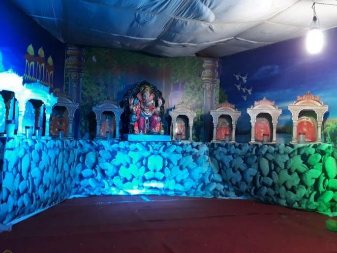 The Ashtavinayak look of the Kudhapa board | भुसावळात कुढापा मंडळाचा अष्टविनायकाचा देखावा The Ashtavinayak look of the Kudhapa board | भुसावळात कुढापा मंडळाचा अष्टविनायकाचा देखावा