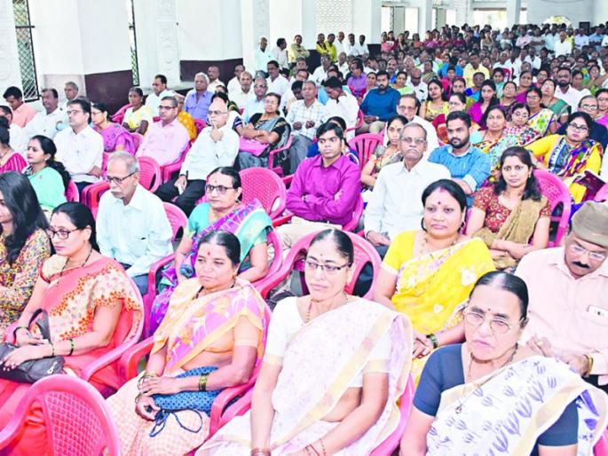 An Introduction to Bridegroom by All India Leva Patidar Yuuk Mahasangh at Bhusawal | भुसावळ येथे अखिल भारतीय लेवा पाटीदार युवक महासंघातर्फे वधू-वर परिचय मेळावा