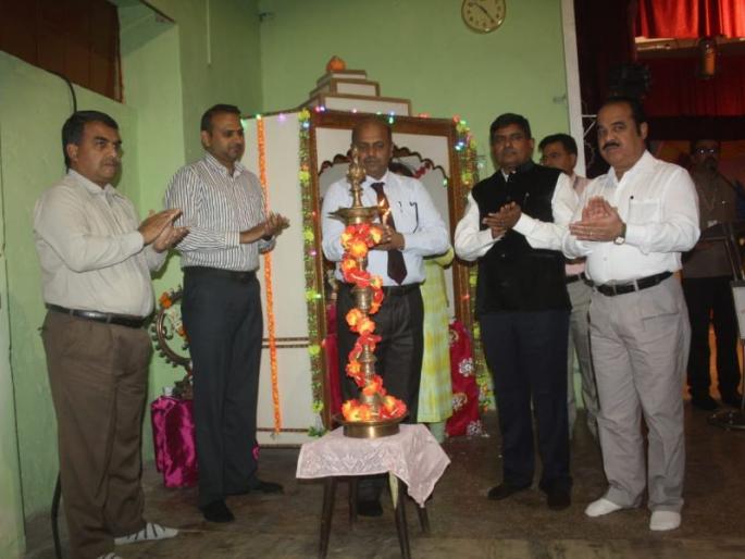 All India Hindi Natya Mahotsav of Central Railway in Bhusaval has started | भुसावळ येथे मध्य रेल्वेचा अखिल भारतीय हिंदी नाट्य महोत्सव सुरू