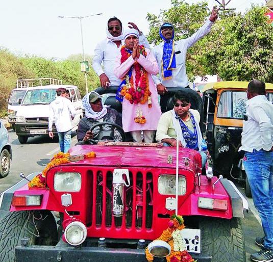 Excited response to BSP's Mohammed Jamal's rally | बसपाचे मोहम्मद जमाल यांच्या रॅलीला उत्स्फूर्त प्रतिसाद
