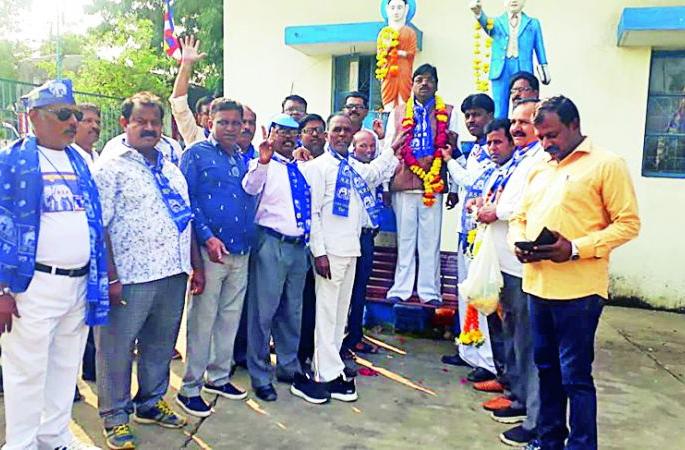 Maharashtra Assembly Election 2019: BSP declaration is constitution: Suresh Sakhare | Maharashtra Assembly Election 2019 : संविधान हाच बसपाचा जाहीरनामा  : सुरेश साखरे