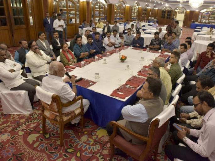 Corona virus Big decisions of karnataka government, malls, cinemas, clubs, pubs in the state closed for 8 days, declare by yediyurappa MMG | Corona Virus: कर्नाटकात मॉल,सिनेमागृह,क्लब,पब 8 दिवसांसाठी बंद, मंगलकार्यालयासही टाळे Corona virus Big decisions of karnataka government, malls, cinemas, clubs, pubs in the state closed for 8 days, declare by yediyurappa MMG | Corona Virus: कर्नाटकात मॉल,सिनेमागृह,क्लब,पब 8 दिवसांसाठी बंद, मंगलकार्यालयासही टाळे
