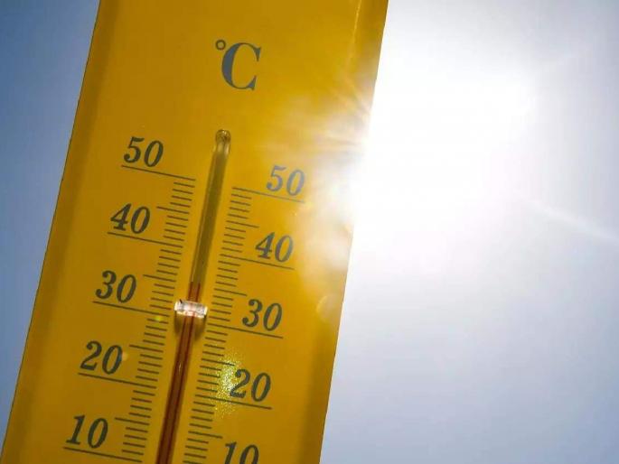 Mercury increased in Nagpur, heat also increased | नागपुरात पारा वाढला, उकाड्यामुळे नागरिक हैराण Mercury increased in Nagpur, heat also increased | नागपुरात पारा वाढला, उकाड्यामुळे नागरिक हैराण