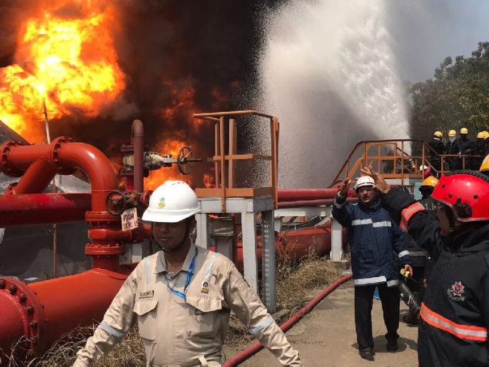 Complete control over the fire in BPCL tanker from Jawahar Diphip, cooling operation | जवाहर द्विपावरील बीपीसीएल टँकरला लागलेल्या आगीवर पूर्णतः नियंत्रण, कूलिंग ऑपरेशन सुरू Complete control over the fire in BPCL tanker from Jawahar Diphip, cooling operation | जवाहर द्विपावरील बीपीसीएल टँकरला लागलेल्या आगीवर पूर्णतः नियंत्रण, कूलिंग ऑपरेशन सुरू