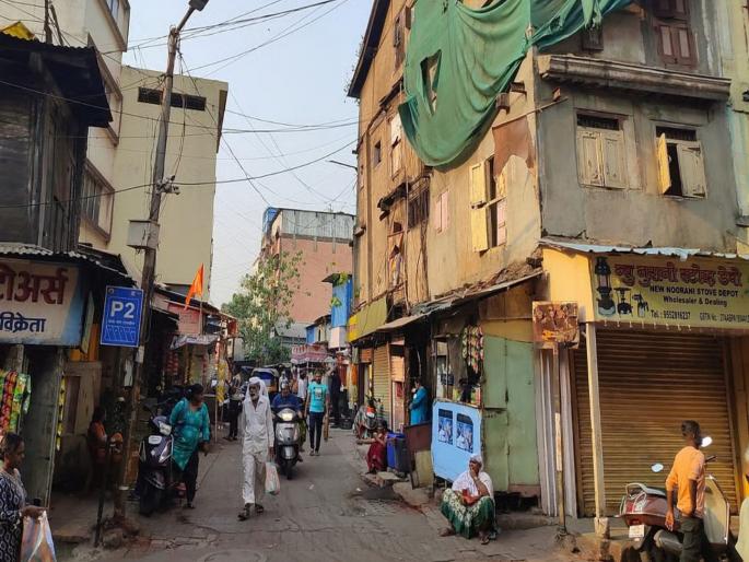 5 Bangladeshi women arrested from Budhwar Peth were residing in the country illegally | धक्कादायक बातमी! बुधवार पेठेतून ५ बांगलादेशी महिलांना पकडले; देशात होते अवैध वास्तव्य 5 Bangladeshi women arrested from Budhwar Peth were residing in the country illegally | धक्कादायक बातमी! बुधवार पेठेतून ५ बांगलादेशी महिलांना पकडले; देशात होते अवैध वास्तव्य