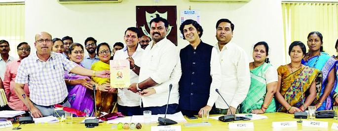 Nagpur Municipal Transport Department's budget of 281.99 crores | नागपूर मनपा परिवहन विभागाचा २८१.९९ कोटींचा अर्थसंकल्प