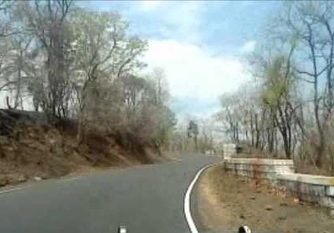 Buldana - Botha - Khamgaon route will remain closed till 28th February | बुलडाणा - बोथा - खामगाव मार्ग २८ फेब्रूवारीपर्यंत बंद राहणार Buldana - Botha - Khamgaon route will remain closed till 28th February | बुलडाणा - बोथा - खामगाव मार्ग २८ फेब्रूवारीपर्यंत बंद राहणार