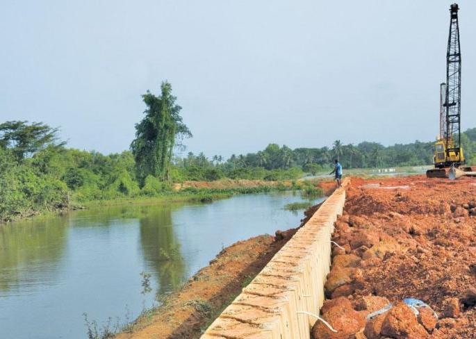 Rs 100 crore saved due to 'Buldana pattern' of water conservation | जलसंवर्धनाच्या ‘बुलडाणा पॅटर्न’मुळे १०० कोटींची बचत Rs 100 crore saved due to 'Buldana pattern' of water conservation | जलसंवर्धनाच्या ‘बुलडाणा पॅटर्न’मुळे १०० कोटींची बचत