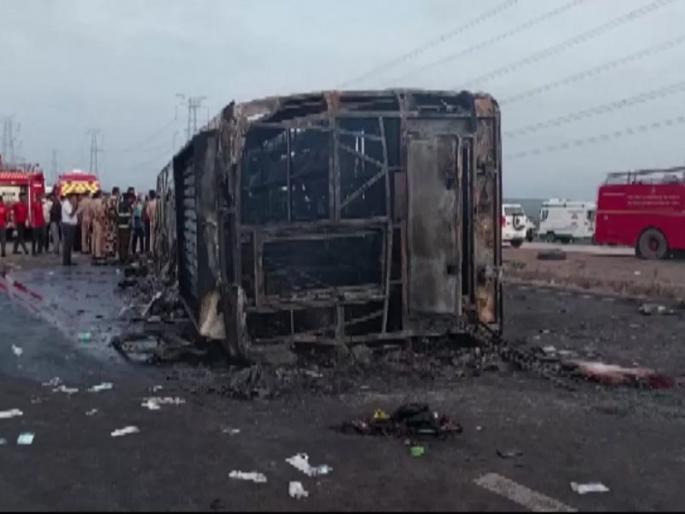 buldhana Bus accident on Samriddhi highway, information about passengers can be found 'here' | समृद्धी महामार्गावर बसला अपघातात, प्रवाशांविषयी 'येथे' मिळेल माहिती buldhana Bus accident on Samriddhi highway, information about passengers can be found 'here' | समृद्धी महामार्गावर बसला अपघातात, प्रवाशांविषयी 'येथे' मिळेल माहिती
